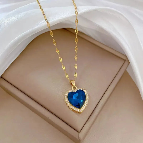 Collar Jaselle Vireyne · Dorado