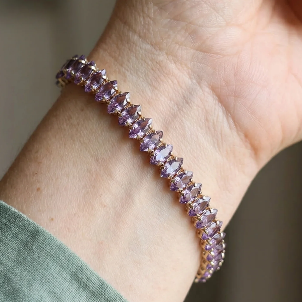 Pulsera tenis marquesa violeta · Dorado