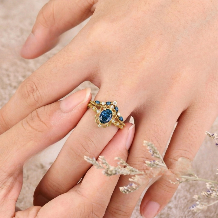 Set de anillos corona Azelia azul zafiro · Dorado