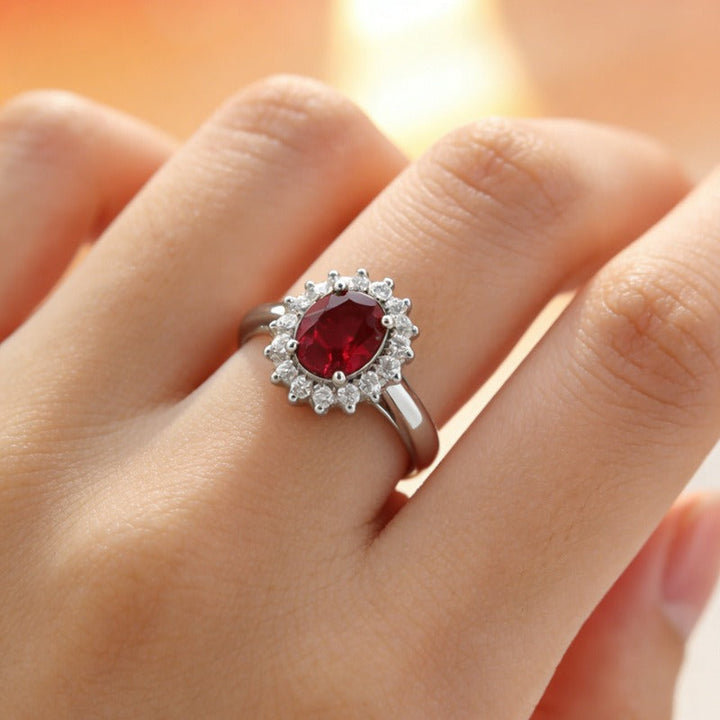 Anillo halo rojo con brillos · Plateado