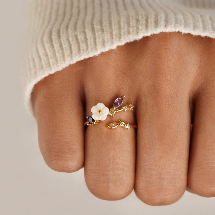 Anillo flor de primavera ajustable · Dorado