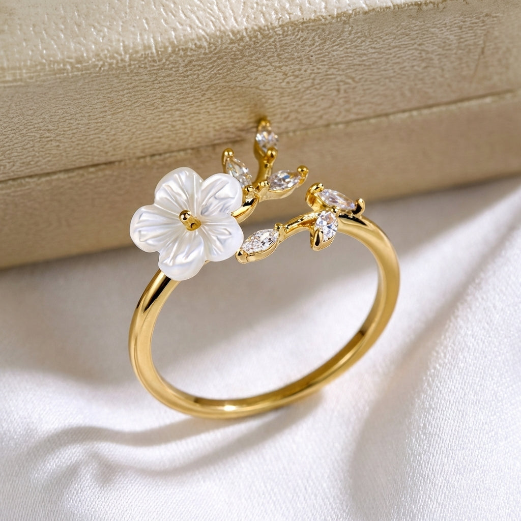Anillo flor de primavera ajustable · Dorado