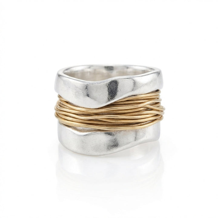 Anillo de hilos bicolor, plateado y dorado