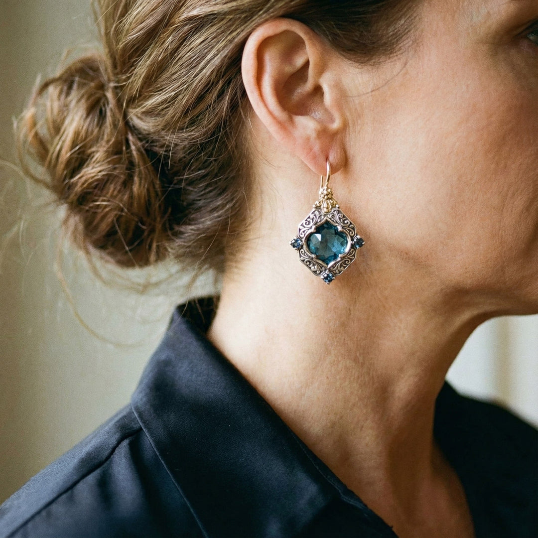 Pendientes con brillos azules · Bicolor