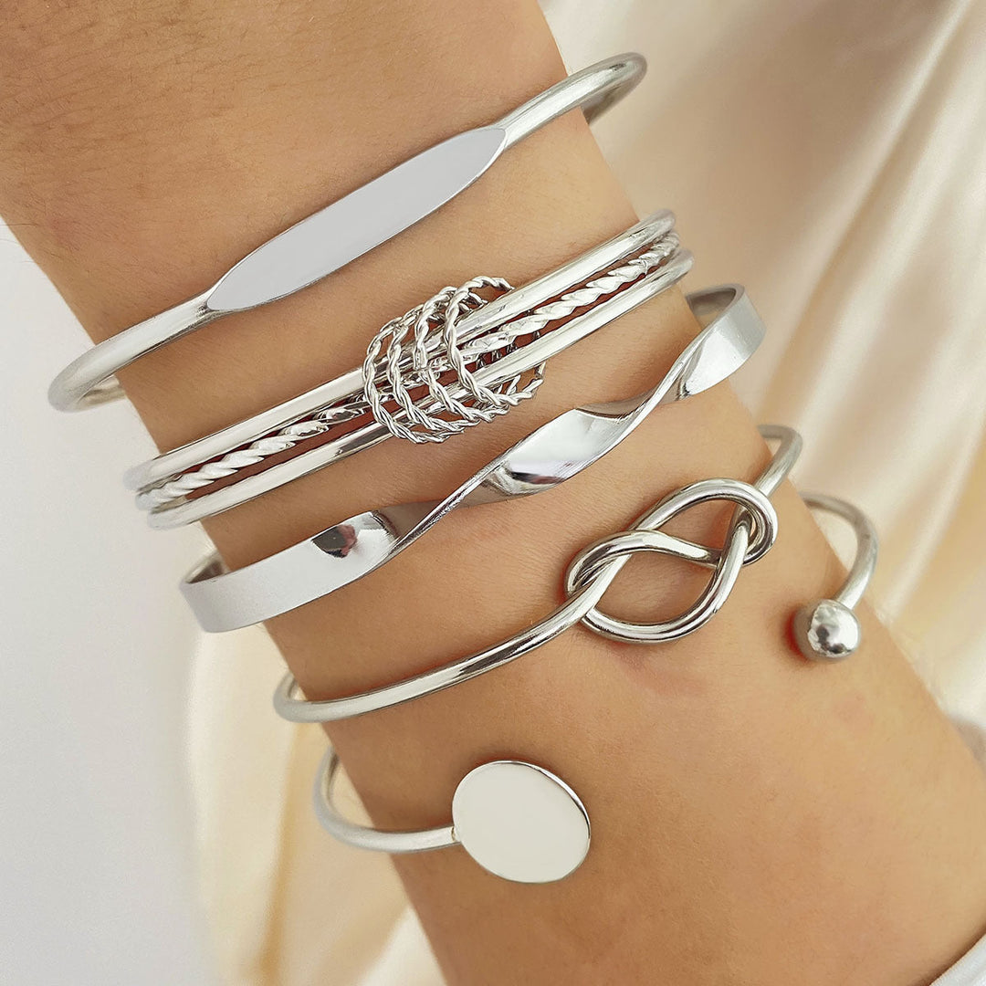 Pulsera Éléganse anudada · Dorado o plateado