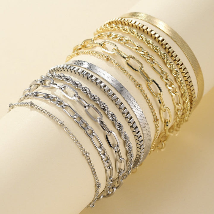 Set de 5 pulseras · Dorado o plateado