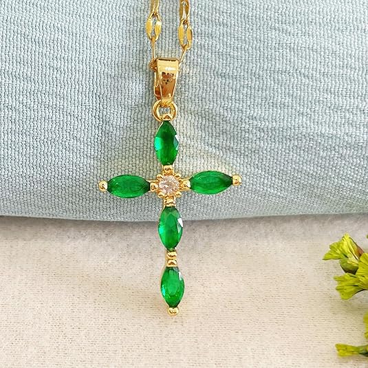 Collar de cruz verde esmeralda · Dorado