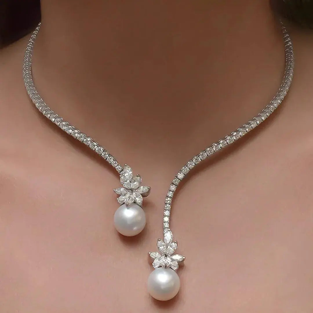 Collar elegante de cuentas perladas · Plateado