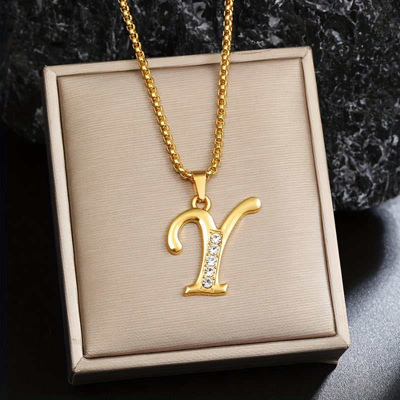 Collar con inicial y brillo · Dorado