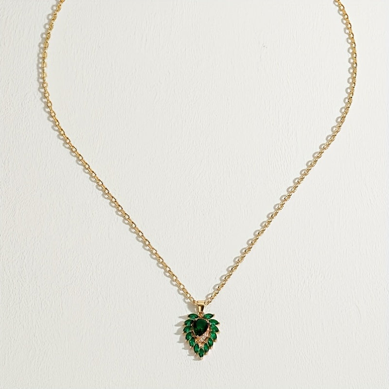 Collar Matilde verde esmeralda · Dorado