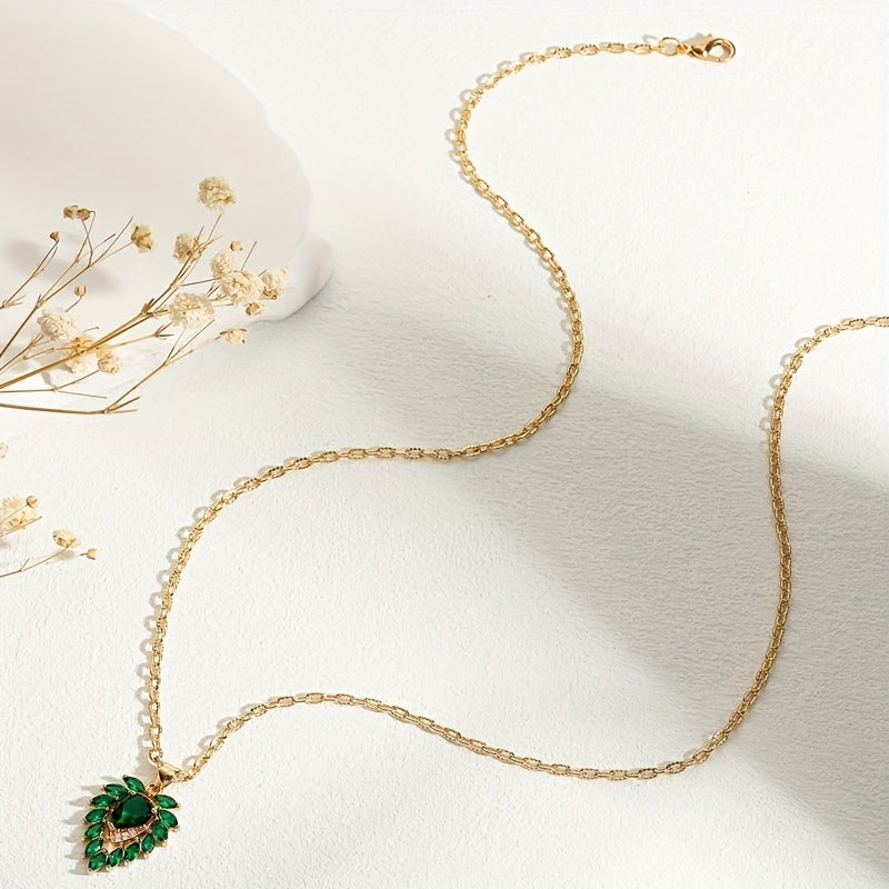Collar Matilde verde esmeralda · Dorado
