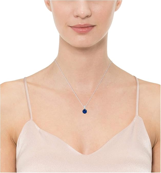 Collar con piedra redonda azul zafiro · Plateado