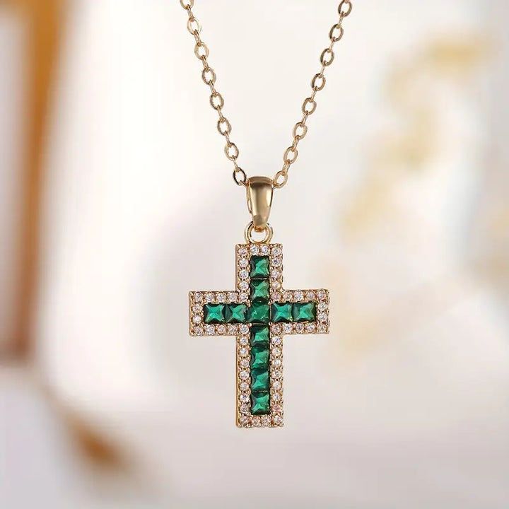 Collar con cruz verde esmeralda · Dorado