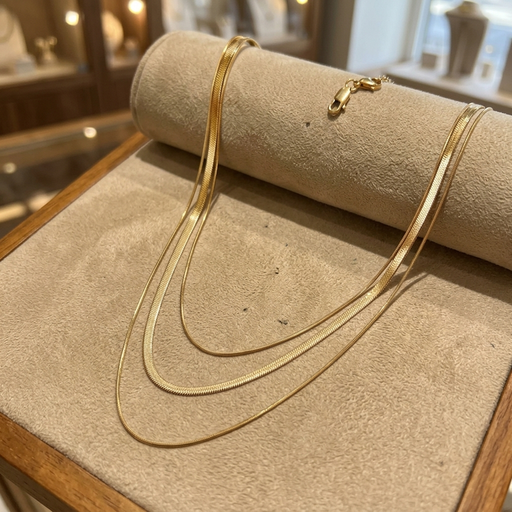 Collar de varias capas · Dorado