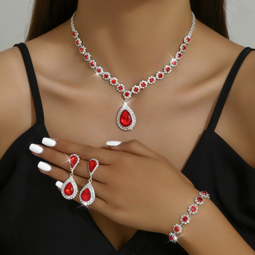 Conjunto de tres joyas para novias · Plateado