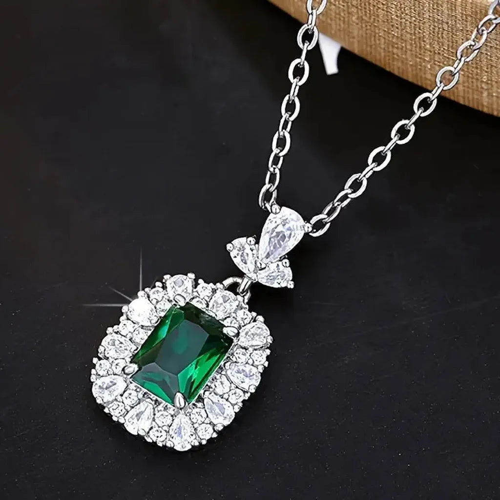 Collar Gisela con piedra verde esmeralda