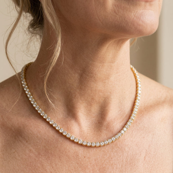 Collar tenis con brillos · Dorado