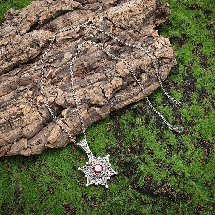 Collar Jessindra Carmalyth · Plateado