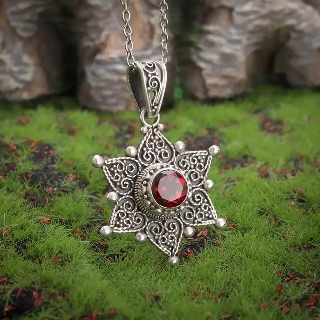 Collar Jessindra Carmalyth · Plateado