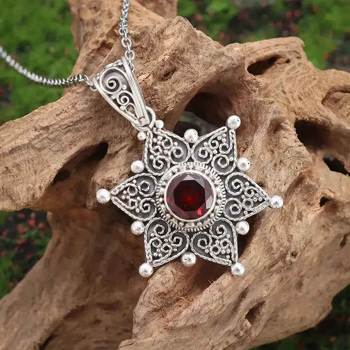 Collar Jessindra Carmalyth · Plateado