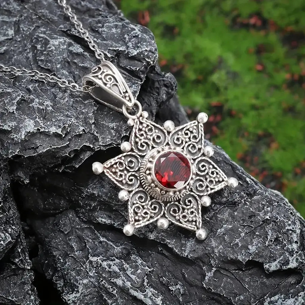 Collar Jessindra Carmalyth · Plateado