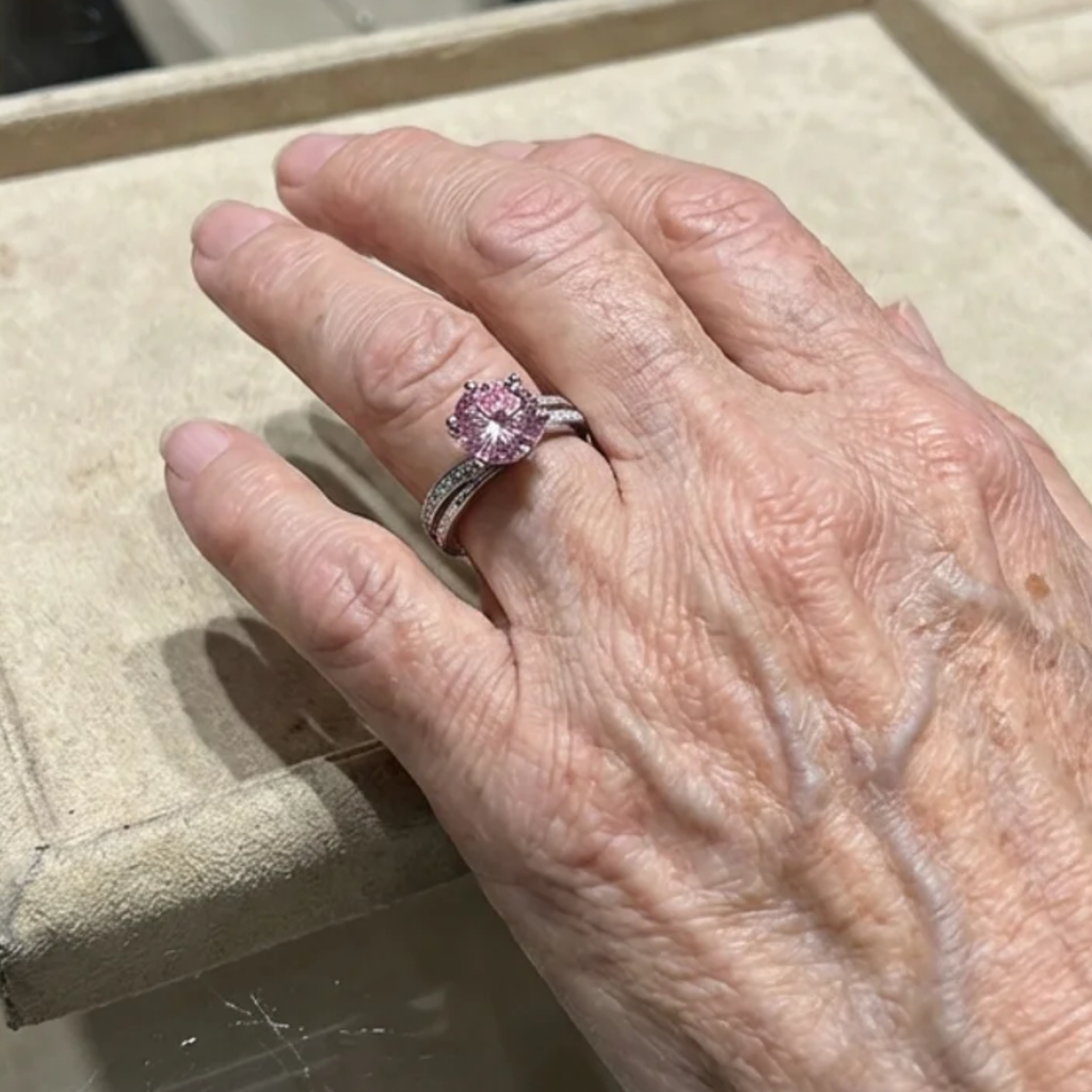 Anillo de contorno Luz de luna rosa · Plateado
