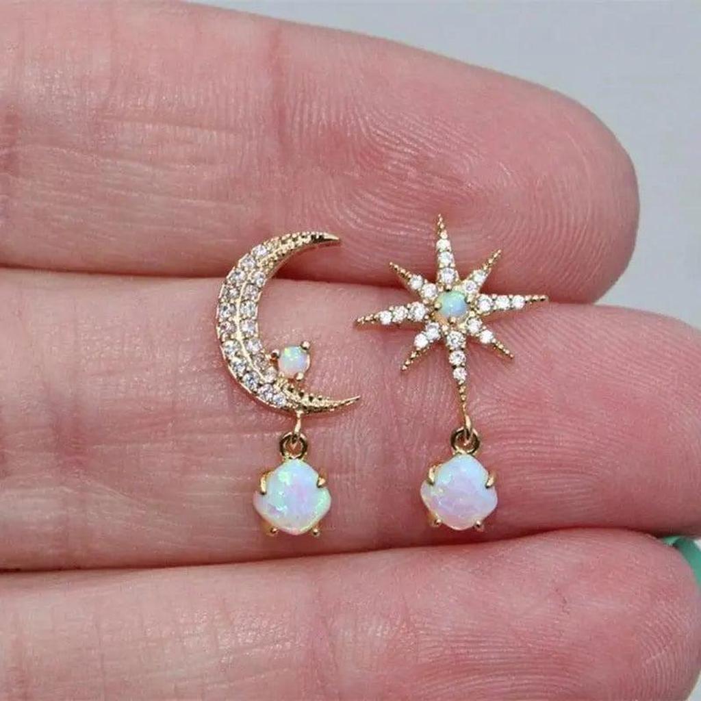 Pendientes luna y estrella efecto ópalo · Dorado