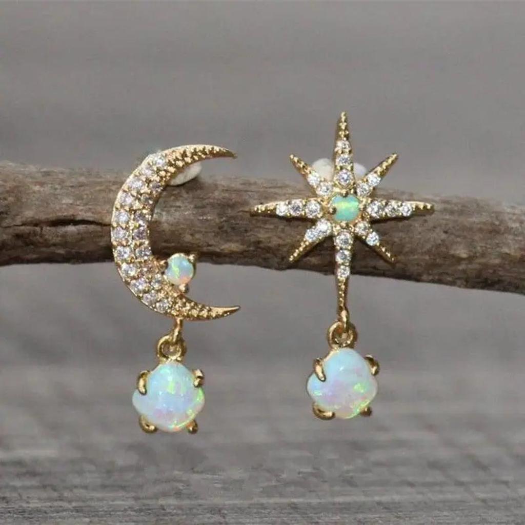 Pendientes luna y estrella efecto ópalo · Dorado