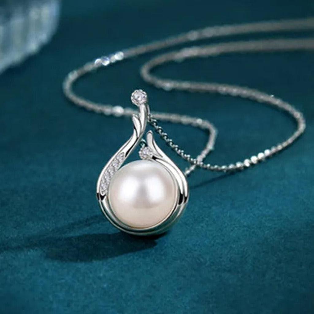 Collar retro con gota perlada · Plateado