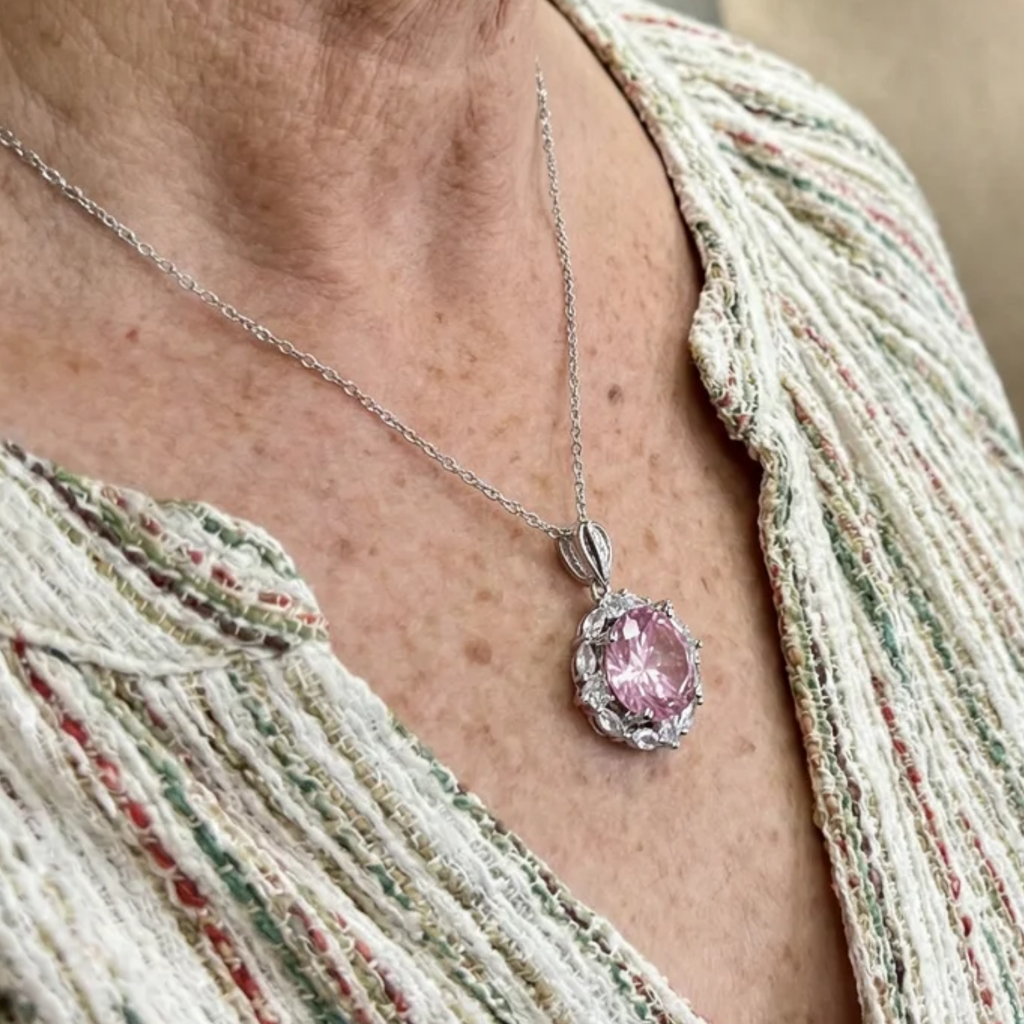 Collar con halo rosa · Plateado