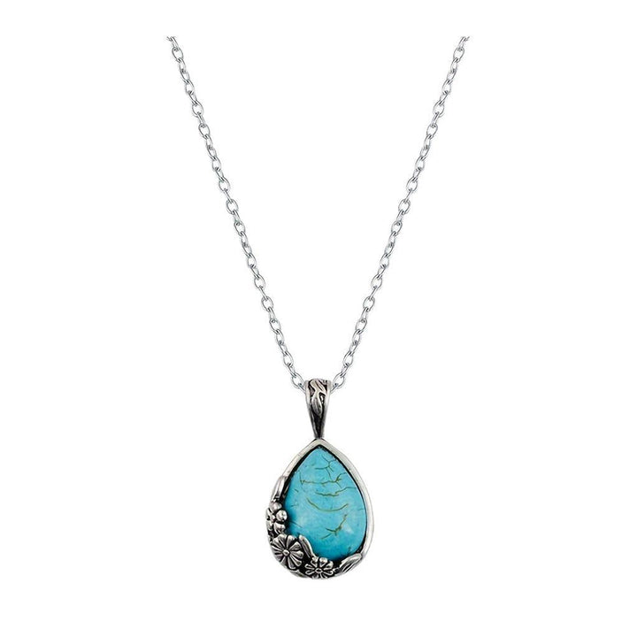 Collar Serelle con colgante ornamental · Plateado