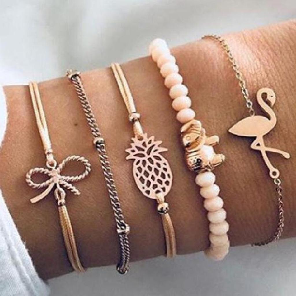 Set de pulseras boho para combinar · Dorado