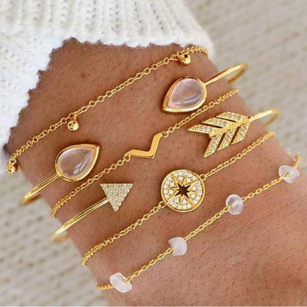 Set de pulseras boho para combinar · Dorado