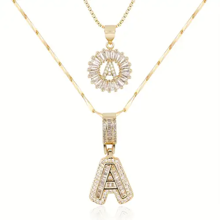 Conjunto de dos collares con inicial · Dorado o plateado