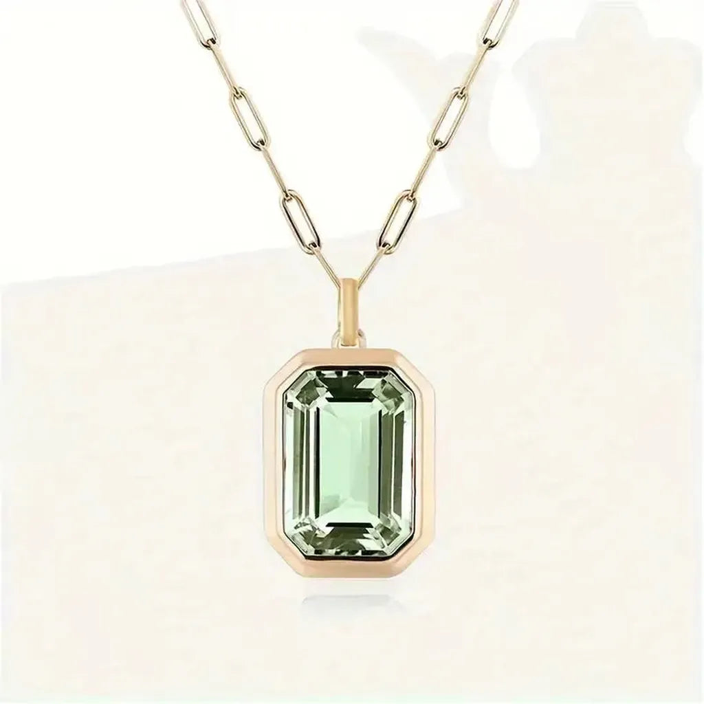 Collar Sofia con piedra verde esmeralda