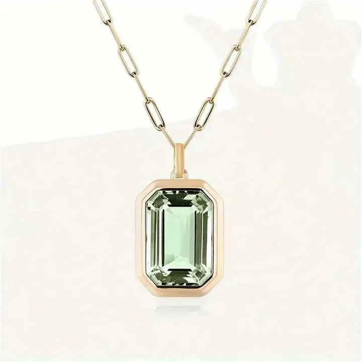 Collar Sofia con piedra verde esmeralda