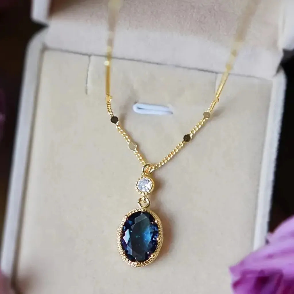 Collar Thessia Lunebray · Dorado