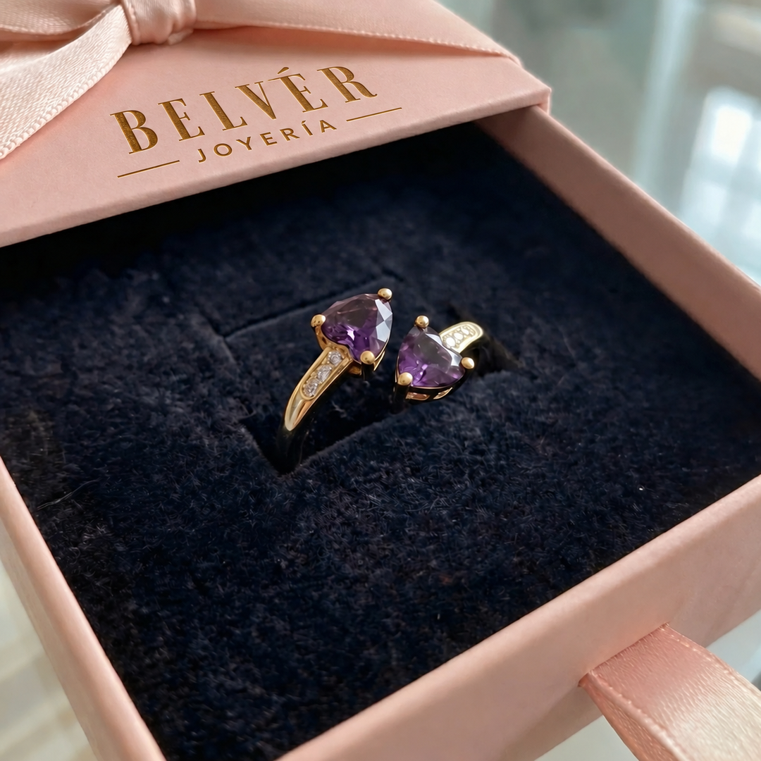 Anillo envolvente Noctira con corazón violeta · Dorado