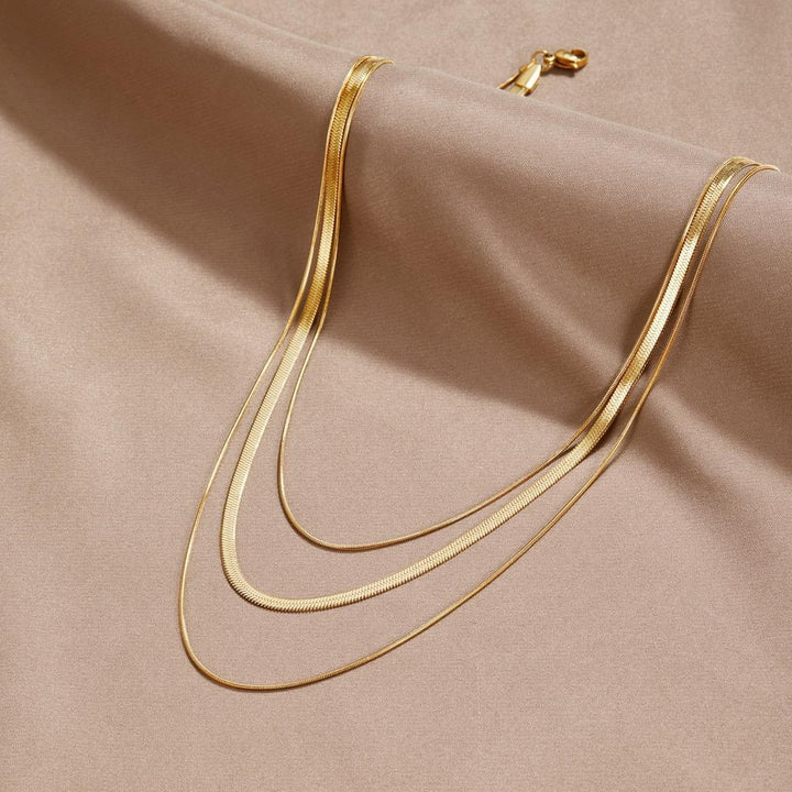 Collar de varias capas · Dorado