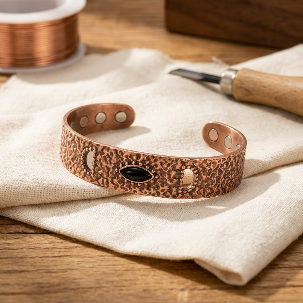 Pulsera de cobre Bruma con piedra negra