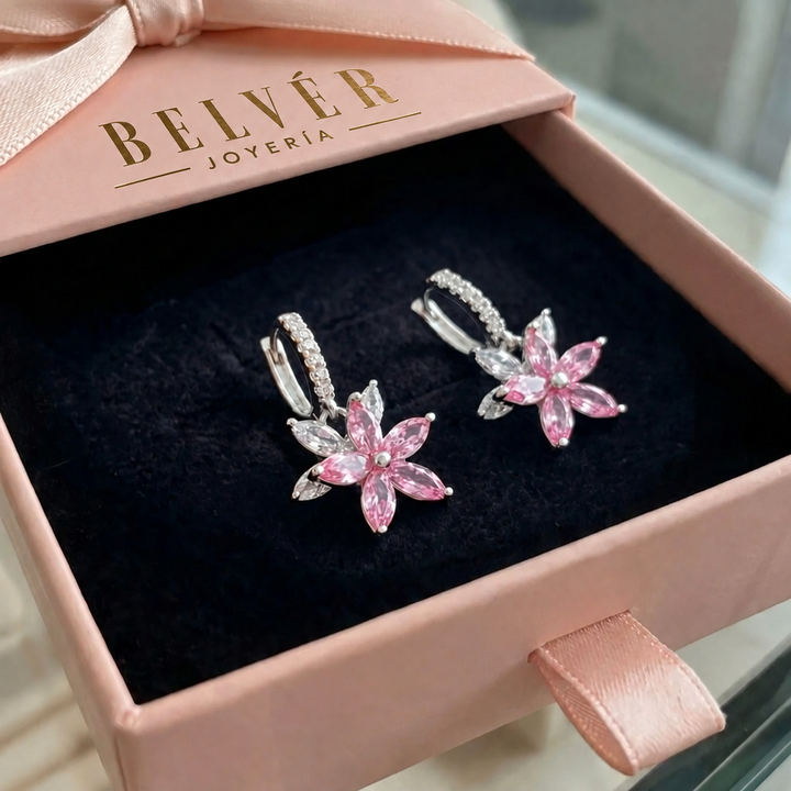 Pendientes Amara de flor rosa · Plateado