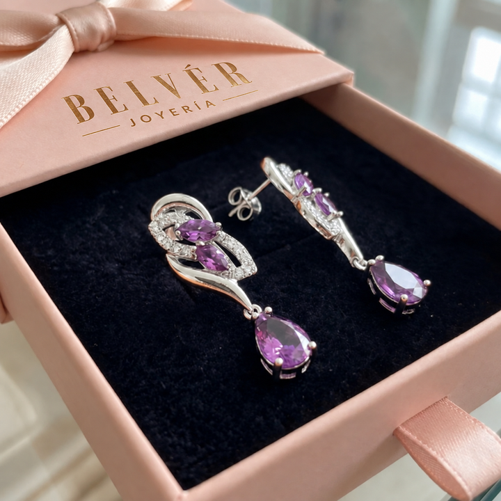 Pendientes de gota con destello violeta · Plateado