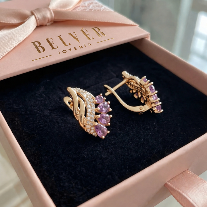 Pendientes de pluma Nyvella violeta · Dorado