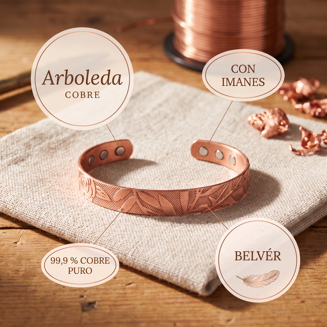 Pulsera de cobre Arboleda con hojas grabadas